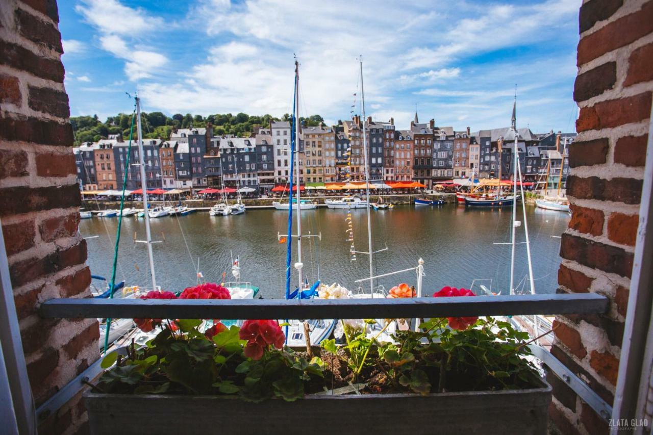 Appartement Vieux Bassin Honfleur Exterior photo